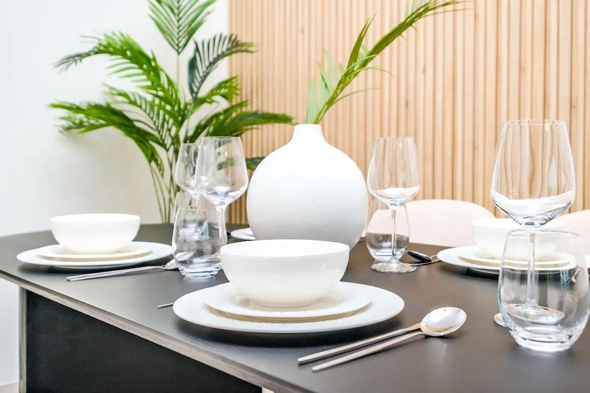Serene 1-Bedroom Apartment For 4 In Business Bay Dubai