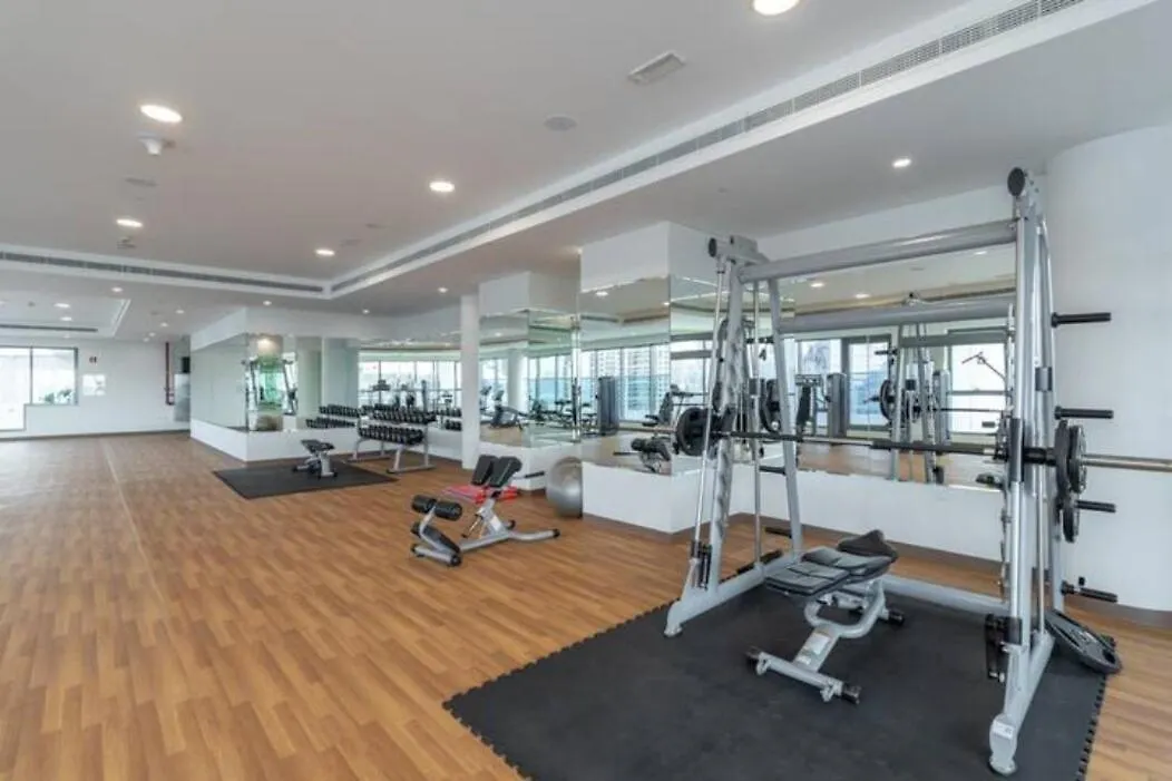 Serene 1-Bedroom Apartment For 4 In Business Bay Dubai 0*,