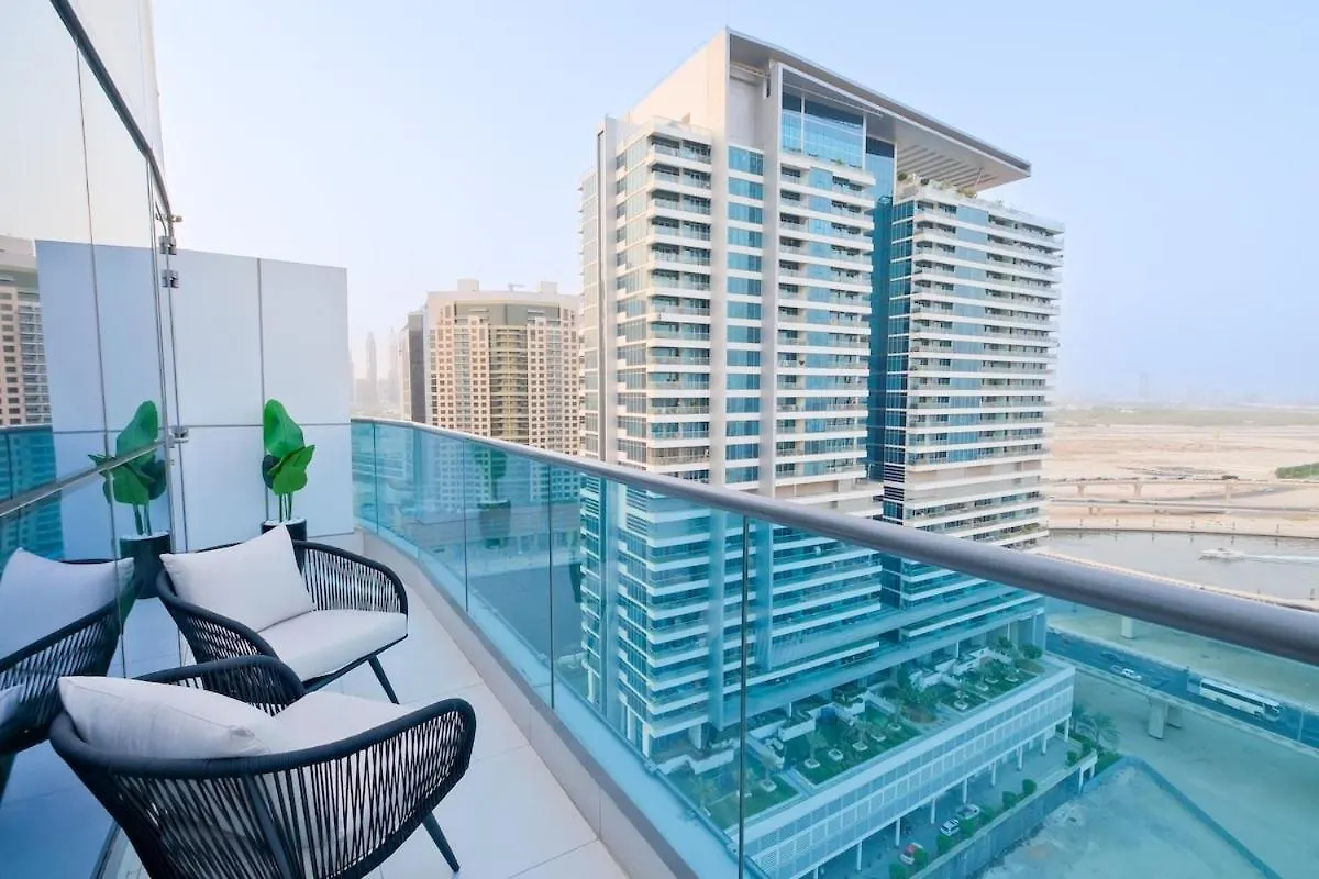 Serene 1-Bedroom Apartment For 4 In Business Bay Dubai