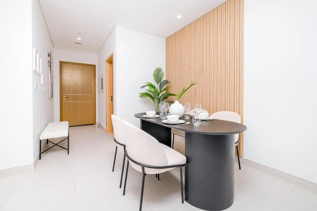 Serene 1-Bedroom Apartment For 4 In Business Bay Dubai United Arab Emirates