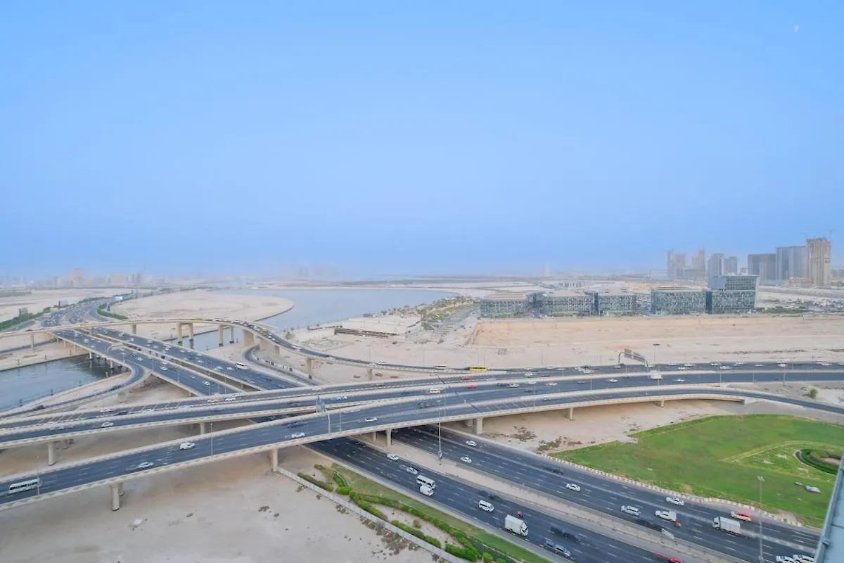 Serene 1-Bedroom Apartment For 4 In Business Bay Dubai